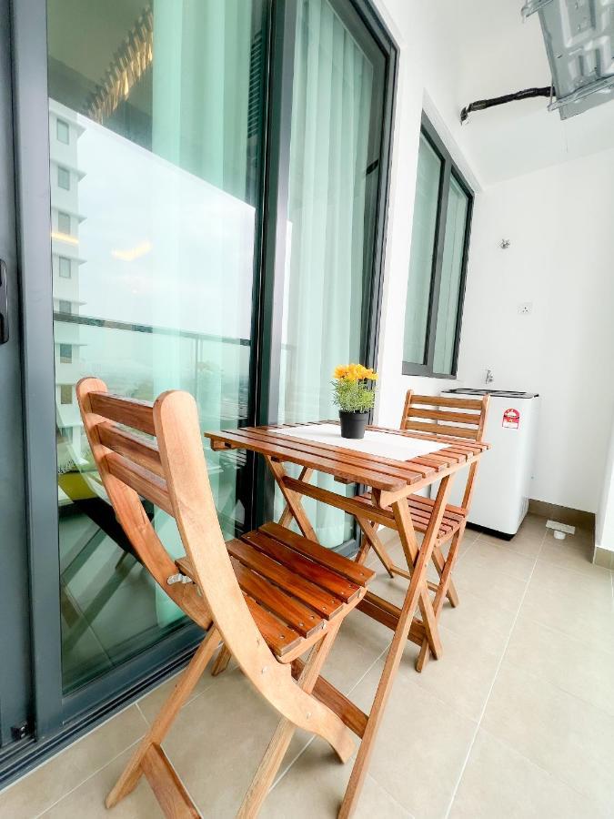 Aurora Vista Homestay Bangi At Vista Bangi With Wifi Netflix Gym Sauna Coway Swimming Pool-River View Kajang Dış mekan fotoğraf